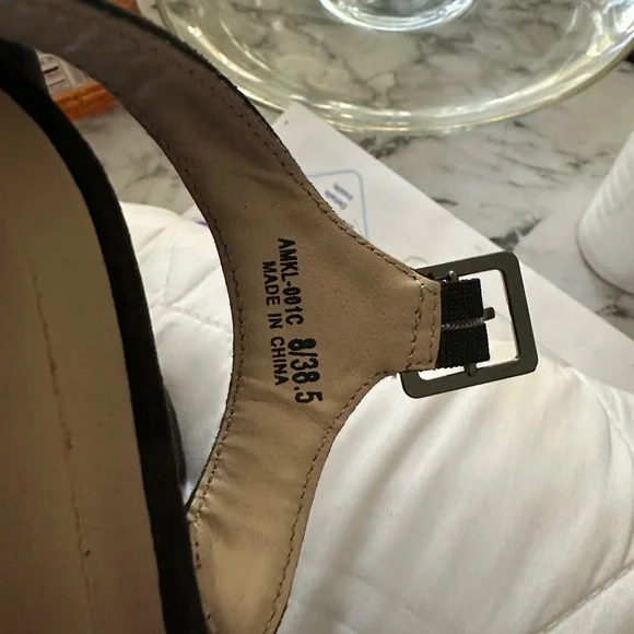 Chinese Laundry Black Heels with Silver Chain Accent - Picture 3 of 7